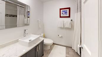 Greyhawk by Whistler Premier