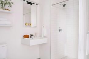 Sonder by Marriott Bonvoy Court Square Apartments Long Island City