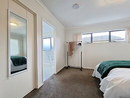 Beautiful 3BR House - WiFi - Car park