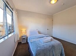 Beautiful 3BR House - WiFi - Car park