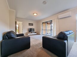 Beautiful 3BR House - WiFi - Car park