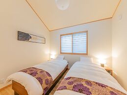 Yadoya Yanagidori East