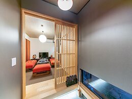 Yadoya Yanagidori East