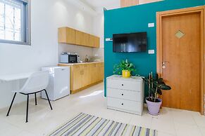 Bugrashov Beach Studios