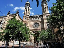 EST Grand Hotel Savoy