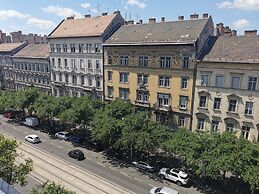 EST Grand Hotel Savoy