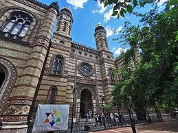 EST Grand Hotel Savoy