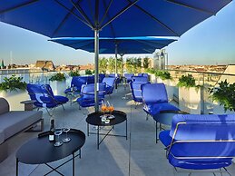 EST Grand Hotel Savoy