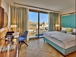 EST Grand Hotel Savoy