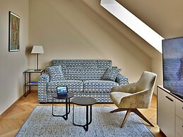 EST Grand Hotel Savoy