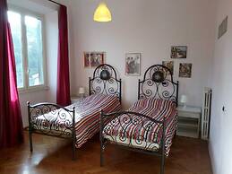 Large Vatican Apartment with 3 bedroom