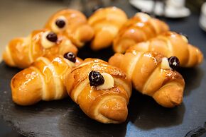 Gold Tower Lifestyle Hotel