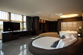 Gold Tower Lifestyle Hotel