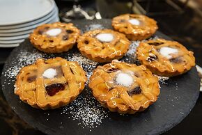 Gold Tower Lifestyle Hotel