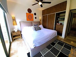 Bahay By Riviera Rentals