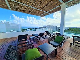 Bahay By Riviera Rentals