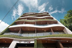 Menesse Midtown by Riviera Rentals
