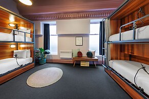 Roamer St Kilda (formerly Selina St Kilda)