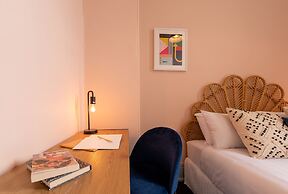 Roamer St Kilda (formerly Selina St Kilda)