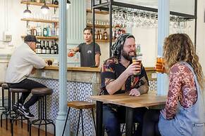 Roamer St Kilda (formerly Selina St Kilda)