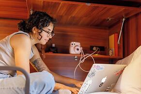 Roamer St Kilda (formerly Selina St Kilda)