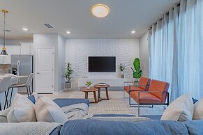 NEW Stunning Home W/private Pool! Near Disney