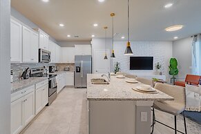 NEW Stunning Home W/private Pool! Near Disney