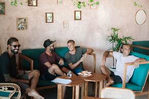 PORTER HOTEL - Surf & Yoga Retreat