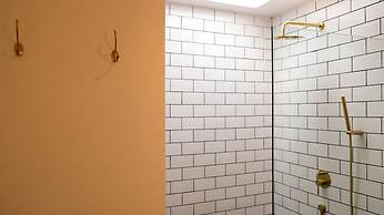 PORTER HOTEL - Surf & Yoga Retreat