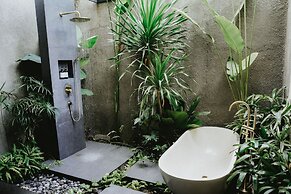 PORTER HOTEL - Surf & Yoga Retreat