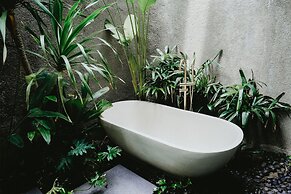 PORTER HOTEL - Surf & Yoga Retreat