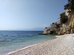 La Guardia apartments