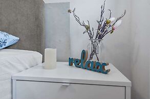 La Guardia apartments