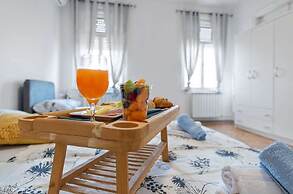 La Guardia apartments