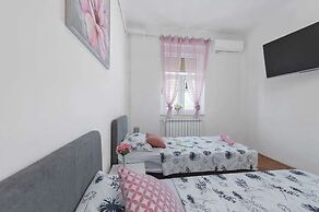 La Guardia apartments