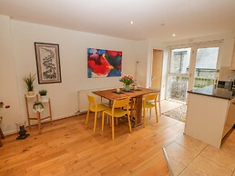 Barn End, 9 Stad Clynnog