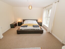 Barn End, 9 Stad Clynnog