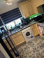 Lovely 2 Bed Apartment in East London