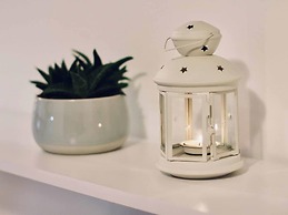 Dalmatian White Shell Apartment