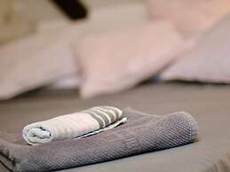 Dalmatian White Shell Apartment