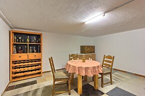 Beachfront Luxury Villa w. Pool & Large Garden