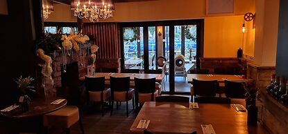 The Waterside Bar Rooms & Restaurant