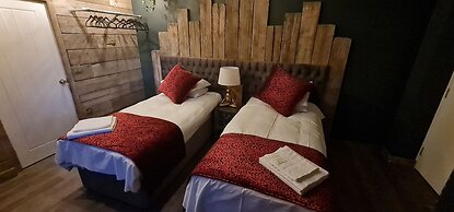 The Waterside Bar Rooms & Restaurant