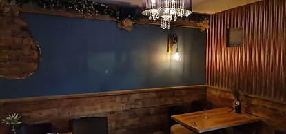 The Waterside Bar Rooms & Restaurant