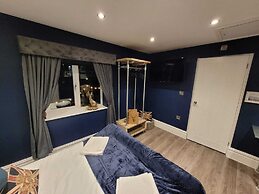 The Waterside Bar Rooms & Restaurant