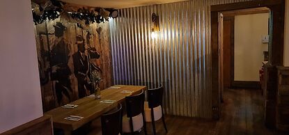 The Waterside Bar Rooms & Restaurant