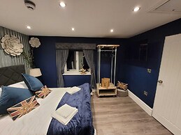 The Waterside Bar Rooms & Restaurant