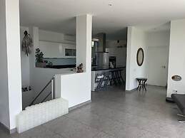 Luxury 4 bed Villa - Private Pool - Sleeps 8