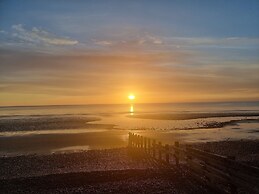 Impeccable Beachfront 2-bed Cottage in St Bees