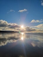 Impeccable Beachfront 2-bed Cottage in St Bees